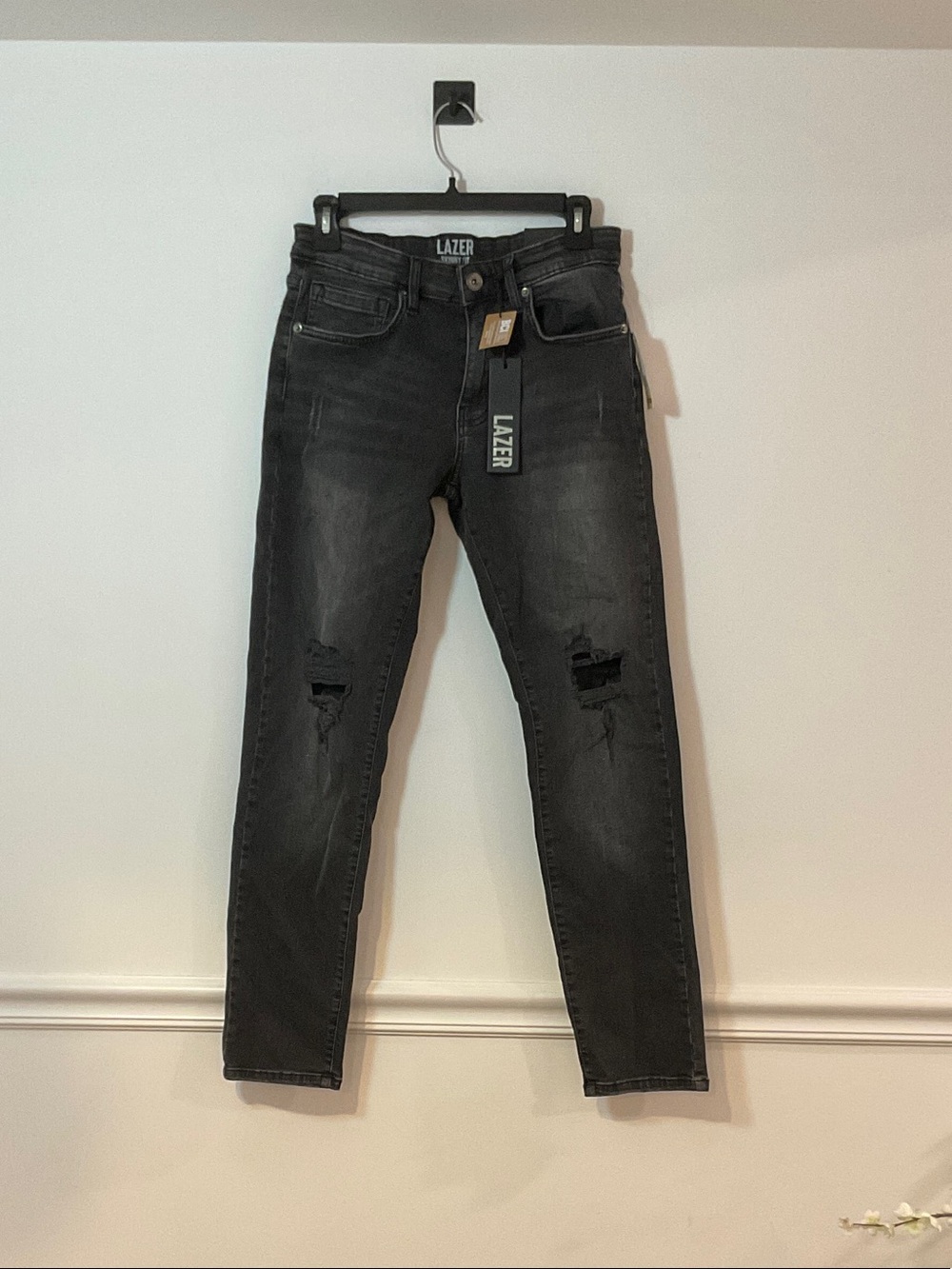 LAZER Men’s Black Skinny Jeans with Knee Rips